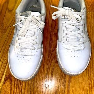 Puma White Sneackers fairly used